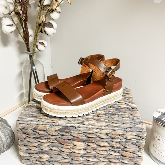 Mia Kiera Brown Vegan Leather Strappy Espadrille Platform Sandal Size 8.5 - Picture 2 of 10